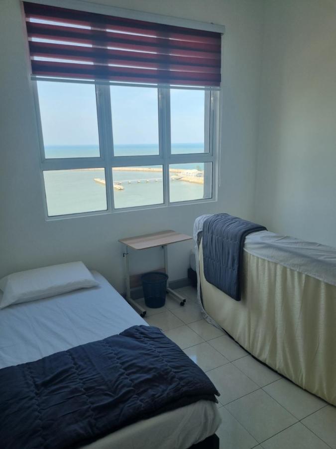 Seaside Haven Homestay Seaview Unit With Pool Opposite Ktcc & Mayang Mall - Pangsapuri Ladang Tanjung Kuala Terengganu Exterior foto